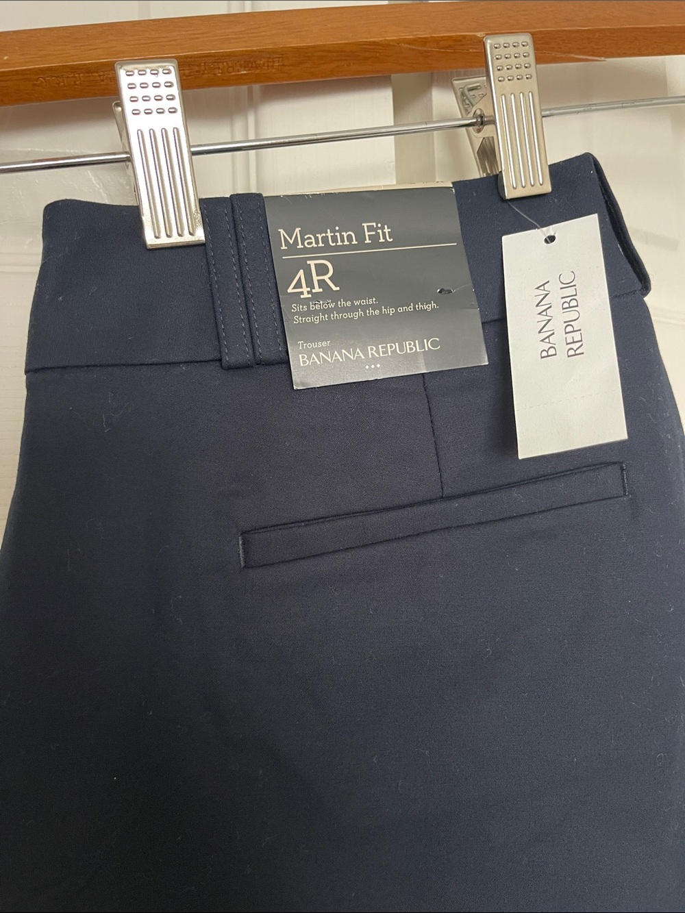Banana Republic Women’s Trousers Martin Straight Fit Pants in dark Navy Blue